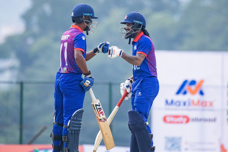 नेपालले हङकङलाई दियो २१४ रनको विशाल लक्ष्य