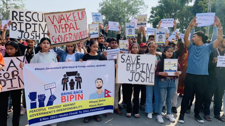 विपिनलाई उद्धारको माग गर्दै महेन्द्रनगरमा प्रदर्शन, बहिनी भन्छिन्–भाइटीका सँगै मनाउन पाउँ