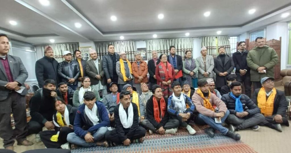 माओवादीसहितका पार्टी परित्याग गरेर धमाधम राप्रपामा प्रवेश, आज मात्रै २ दर्जन नेताकार्यकर्ता भित्रिए