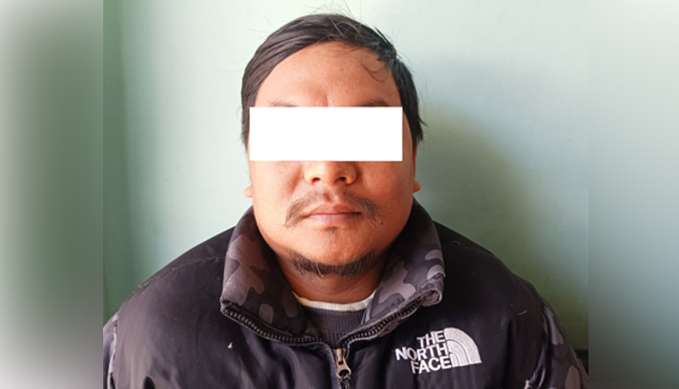 ५० हजार तलबको लोप दिएर फेसबुकबाट प्रचार गर्दै ठगी गर्ने पक्राउ