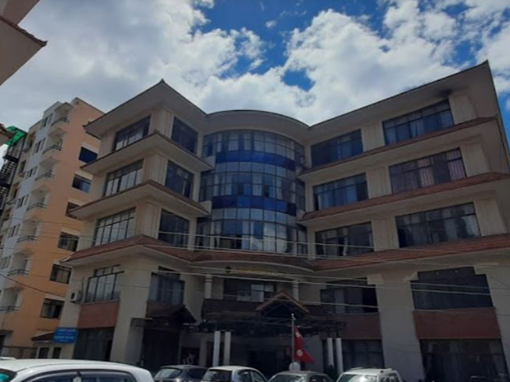 कर्मचारी सञ्चयकोषले पति/पत्नीकै उपचार खर्च व्यहोर्ने