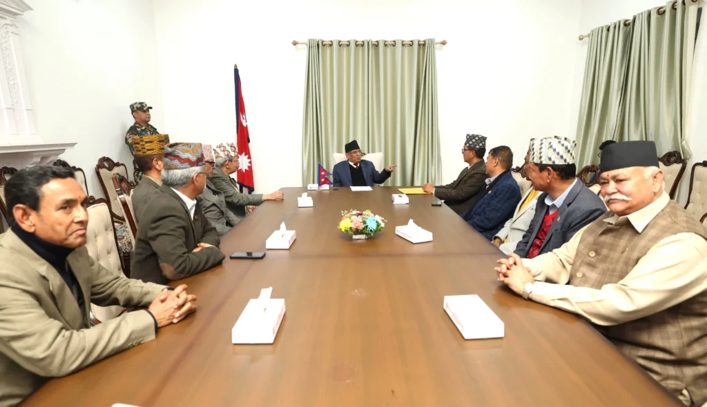 राप्रपाले प्रधानमन्त्रीलाई बुझायो ४० बुँदे ज्ञापनपत्र