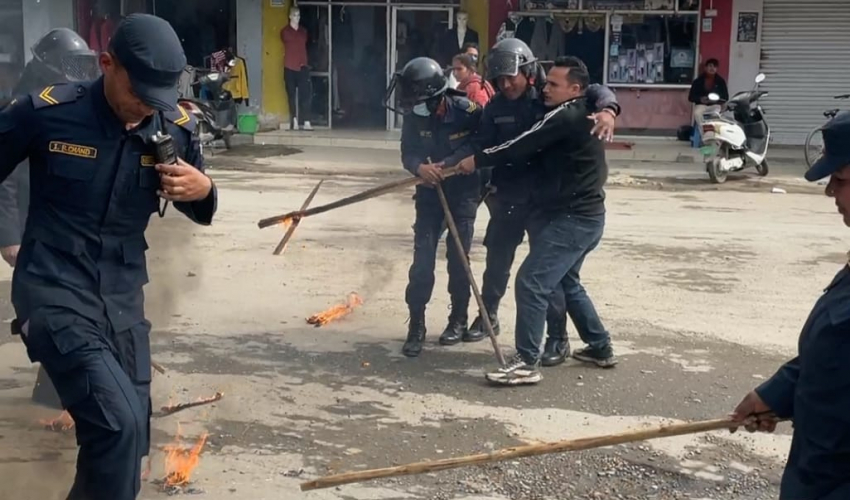 सुदूरपश्चिमका सामाजिक विकास मन्त्री साउँदको पुत्ला दहन