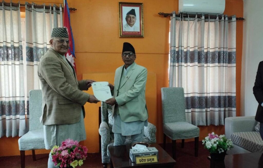 गण्डकीका मुख्यमन्त्री पाण्डेले दिए राजीनामा